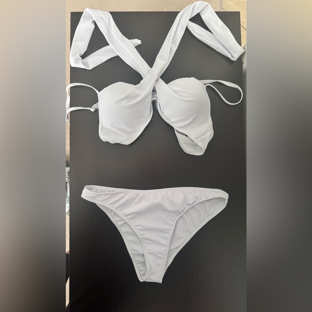 Brand New White Bikini Set 👙